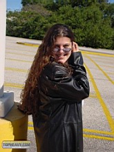 lucyTH18102009_02.jpg