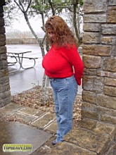 chantelTHAredsweater_009.jpg