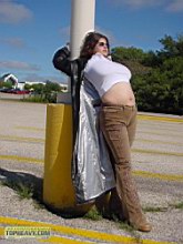 lucyTH13022011_04.jpg
